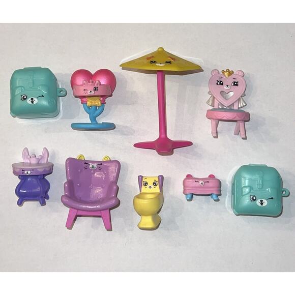 Shopkins Random Lot of 61 Miniature Figures Mixed Seasons - Picture 3 of 3